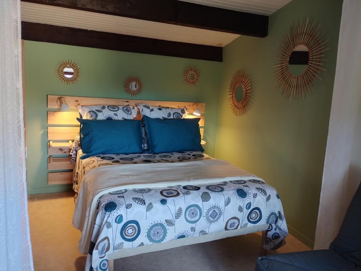 Chez Nathalie Et Raphael Bed & Breakfast Grane Exterior photo